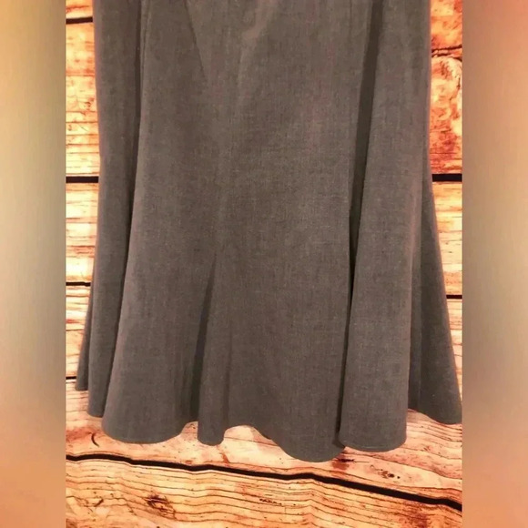 Women’s Grey Skirt size 10 - Picture 4 of 13